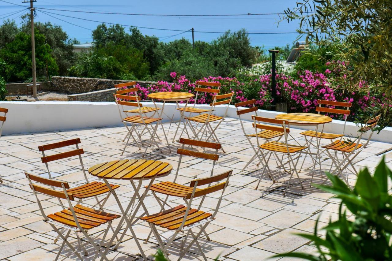 בורש White Hotel מראה חיצוני תמונה