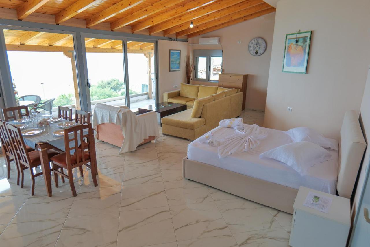 בורש White Hotel מראה חיצוני תמונה